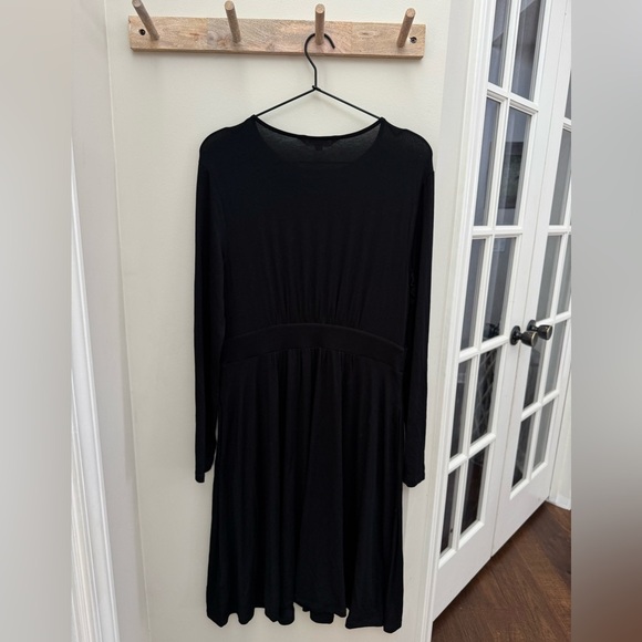 Boden Abigail Jersey Dress in Black - Picture 8 of 8